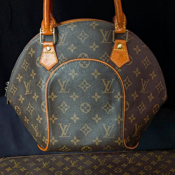 LOUIS VUITTON Ellipse PM Monogram Canvas Crossbody Shoulder Bag - Picture 5 of 15